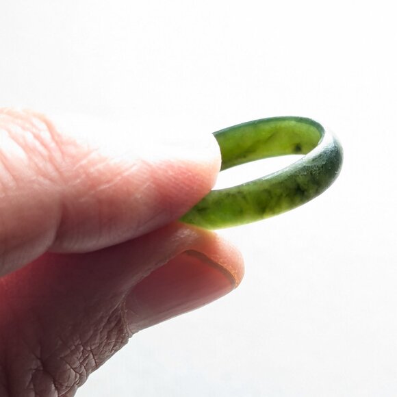 Green jade stone ring size 7, protection from harm good luck jewelry - Picture 4 of 10